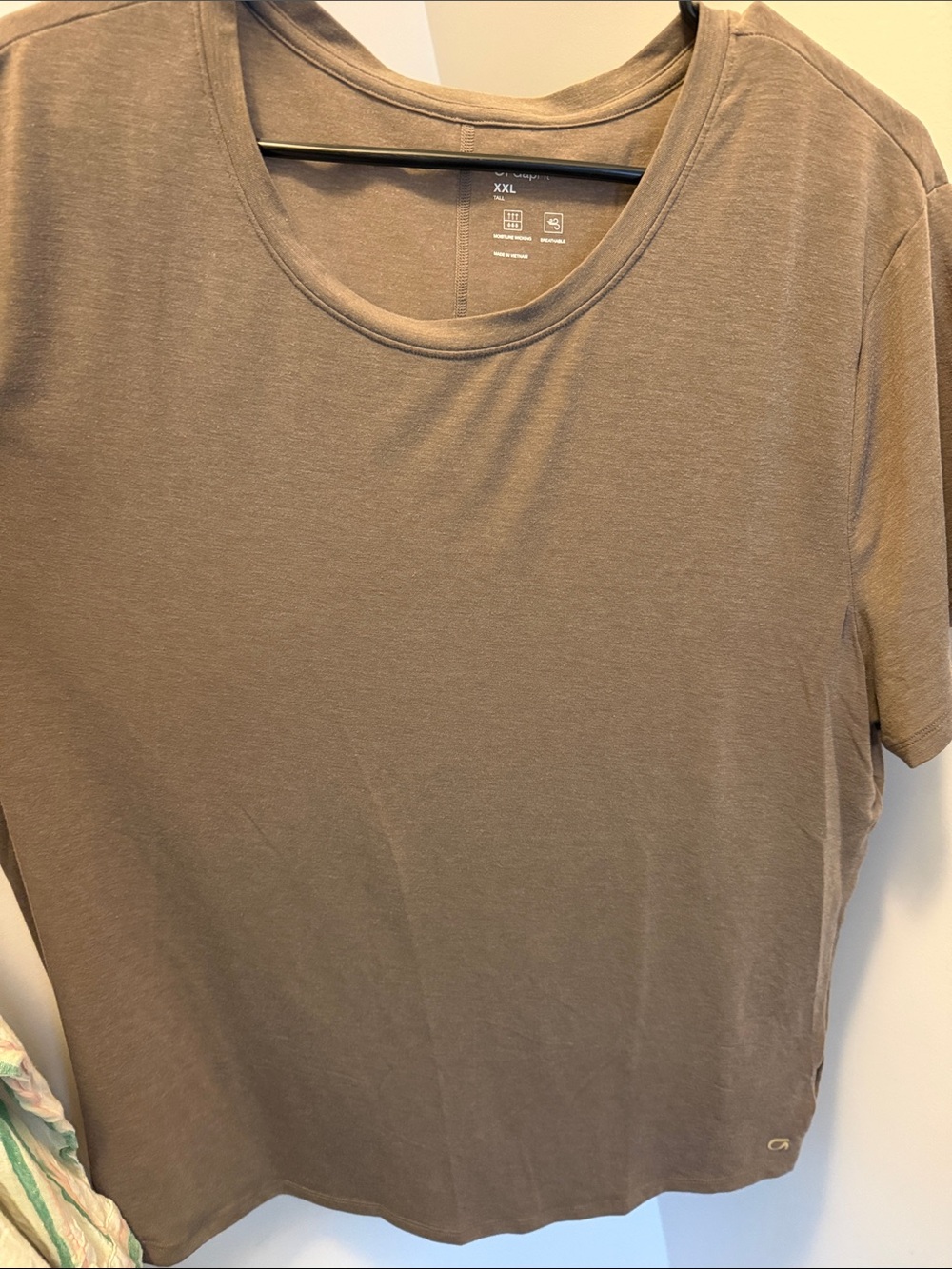 GAP Women's Short Sleeve Tee in Taupe